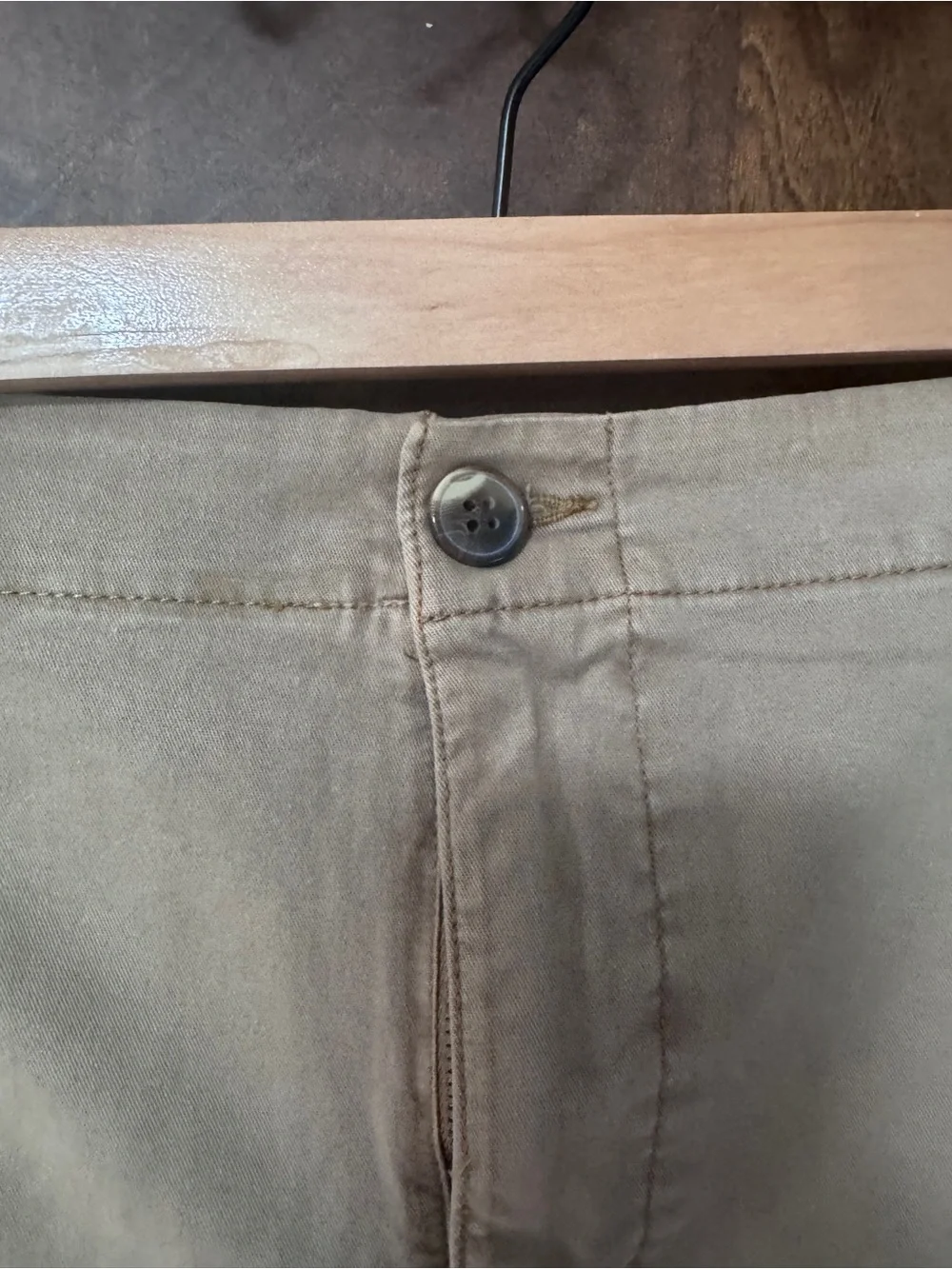 Old Navy Women's Flat Front elastic back  Rolled Hem Shorts - Tan